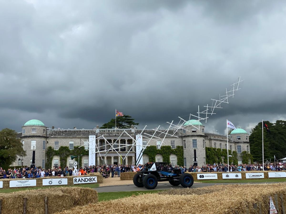Flint House - Goodwood Events Bed and Breakfast Τσίτσεστερ Εξωτερικό φωτογραφία